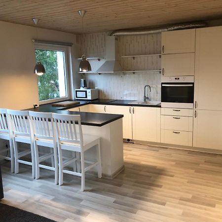 Modern Cozy 2 Bedroom Apartment Near City Center Pärnu Extérieur photo