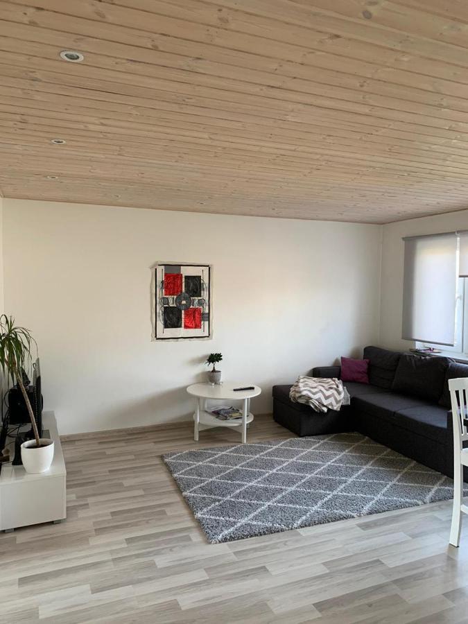Modern Cozy 2 Bedroom Apartment Near City Center Pärnu Extérieur photo