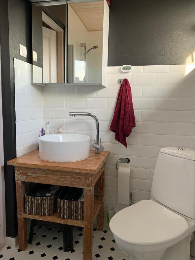 Modern Cozy 2 Bedroom Apartment Near City Center Pärnu Extérieur photo