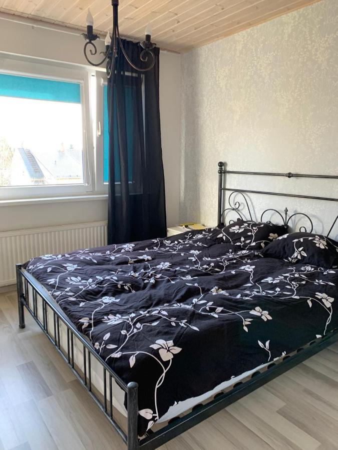 Modern Cozy 2 Bedroom Apartment Near City Center Pärnu Extérieur photo