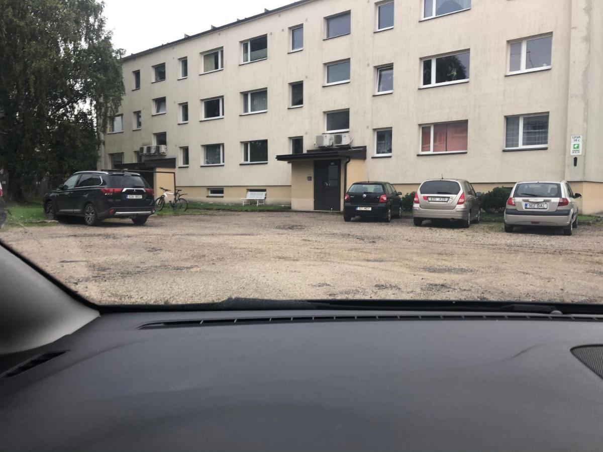 Modern Cozy 2 Bedroom Apartment Near City Center Pärnu Extérieur photo